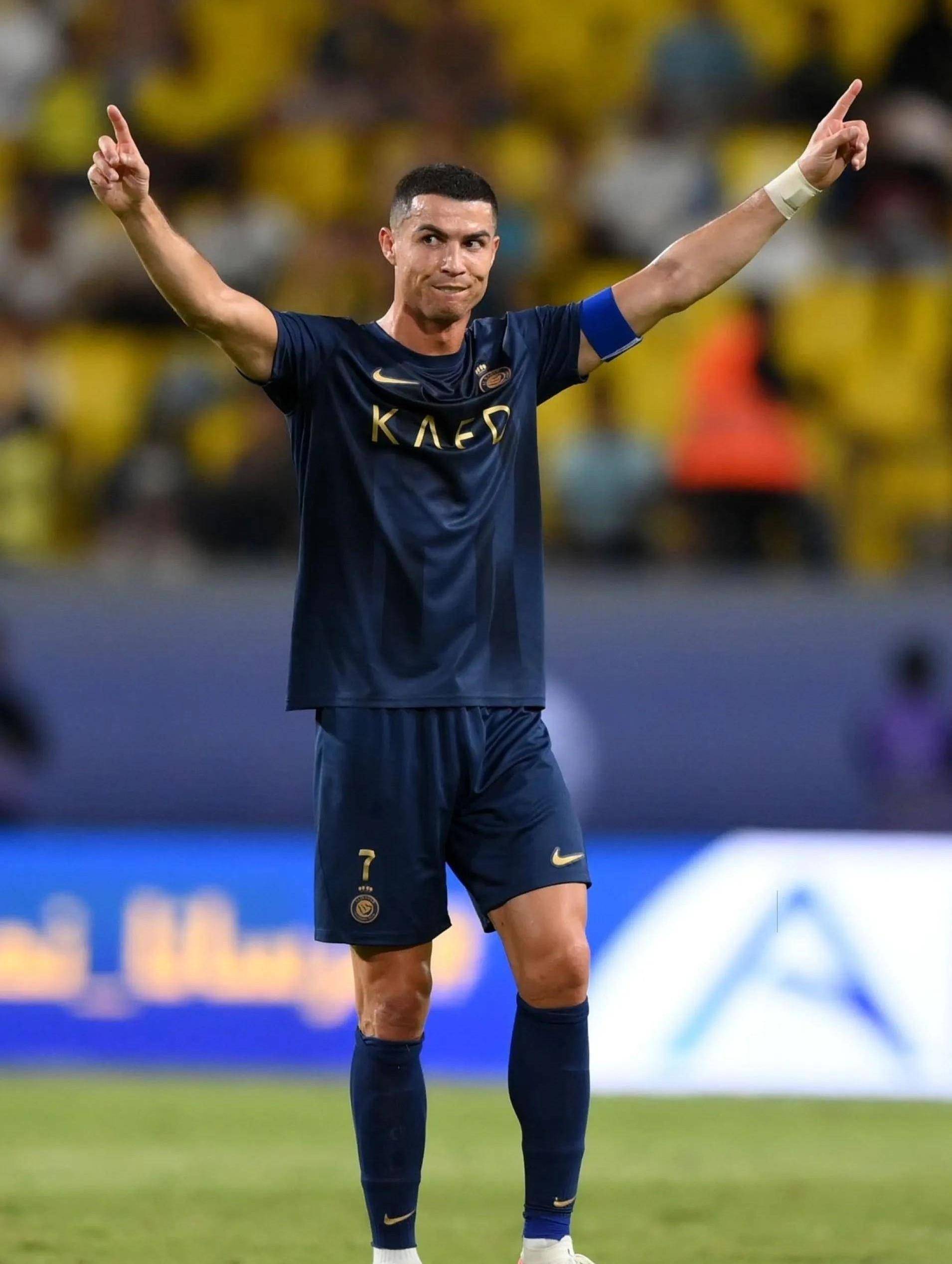 整形医生：C罗可能进行过多次整形手术，他做得非常对（整形专家称：C罗或多次接受医美手术，此举被赞恰当）