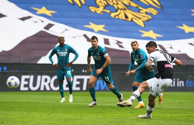 莫雷托：药厂不愿把格里马尔多卖给拜仁，球员也倾向回西班牙（莫雷托：勒沃库森无意放格里马尔多赴拜仁，球员更倾向重返西班牙）