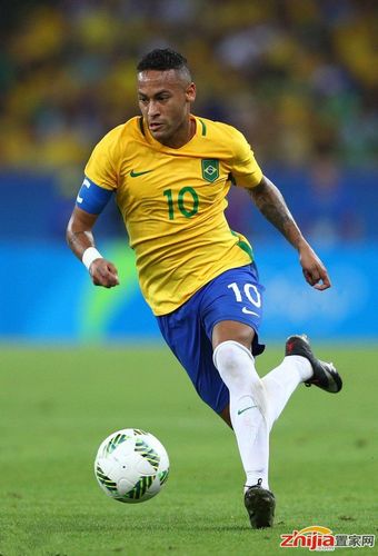 镇江开启2026苏超球员招募，要求本地身份证号或社保、学籍（镇江启动2026年苏超球员招募，需本地身份证或社保、学籍证明）