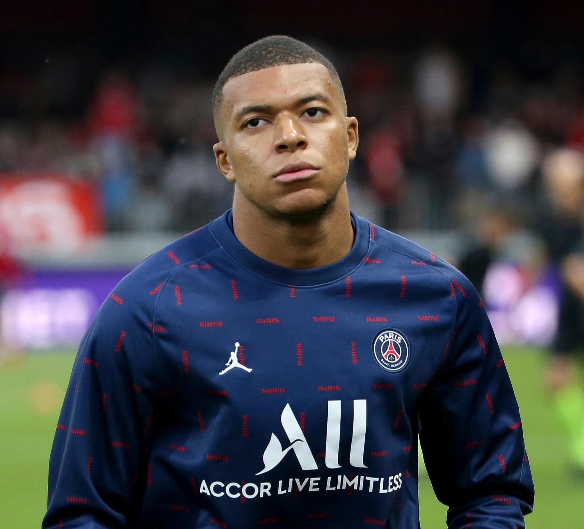 大秀中文，齐达内：无论是足球还是麻将，我都想更多探索中国（齐达内中文发声：不管足球还是麻将，我都想更深入探索中国）