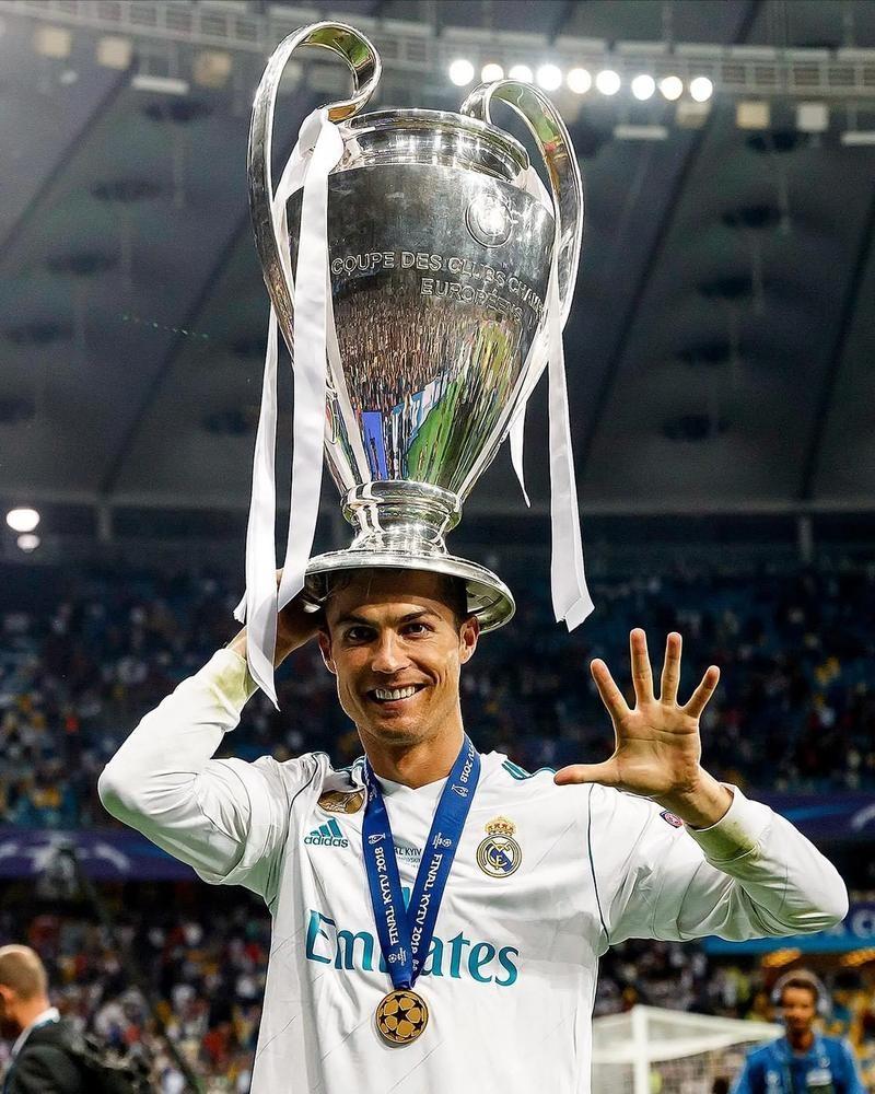 镜报：买安德森要1亿-1.2亿镑，曼联可能通过出售5人筹集资金（镜报：安德森标价1亿至1.2亿镑，曼联或出售5人筹资）