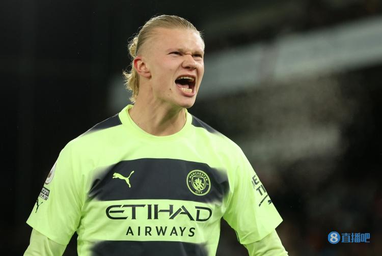 巴萨梅西进球破纪录欧冠历史时刻（梅西一球改写纪录，巴萨欧冠定格历史瞬间）