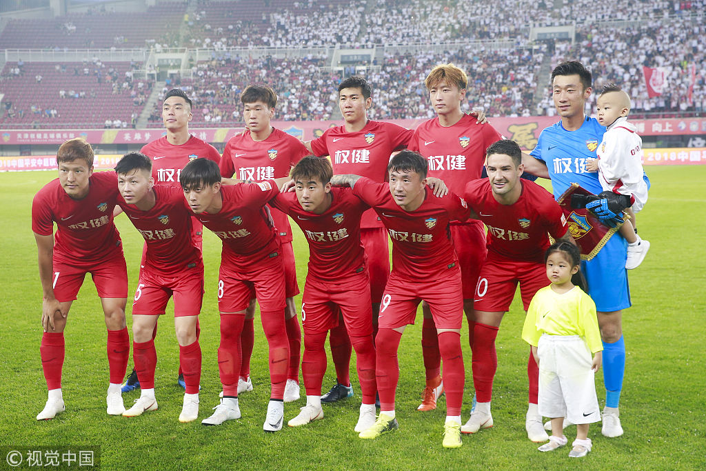 法媒：巴萨、拜仁、米兰和尤文关注南特17岁中卫塔蒂（法媒称：南特17岁中卫塔蒂获巴萨、拜仁、米兰与尤文关注）