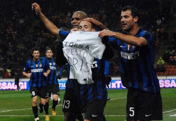 传记作者：莱万曾不满哈维的训练，他在波兰和拜仁都曾施压换帅（传记作者爆料：莱万不满哈维训练，曾在波兰与拜仁推动换帅）