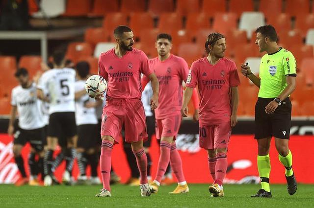 媒体人谈潜力赛：比赛强度并不大，老队员更像是打表演赛（媒体人评潜力赛：对抗强度不高，老将打得更像一场表演赛）